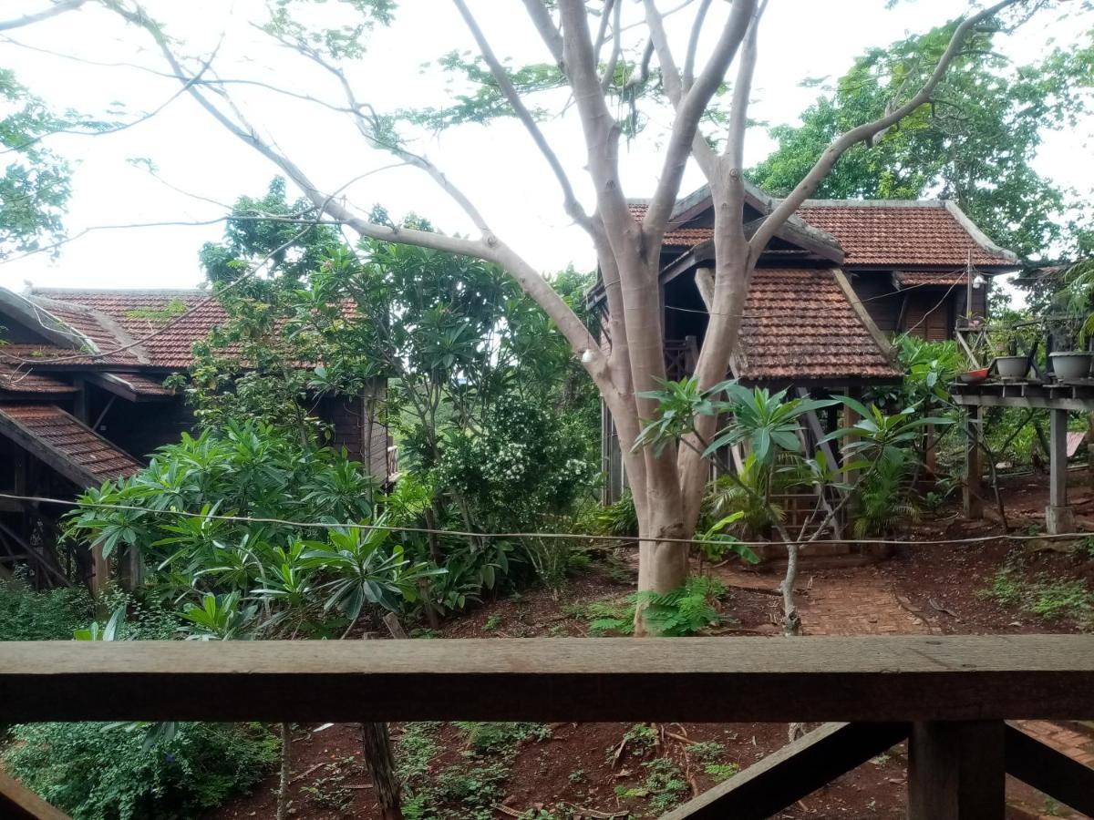 Quiet Garden View Lodge&Trekking Banlung Exteriör bild