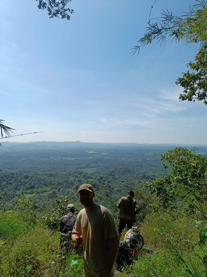 Quiet Garden View Lodge&Trekking Banlung Exteriör bild